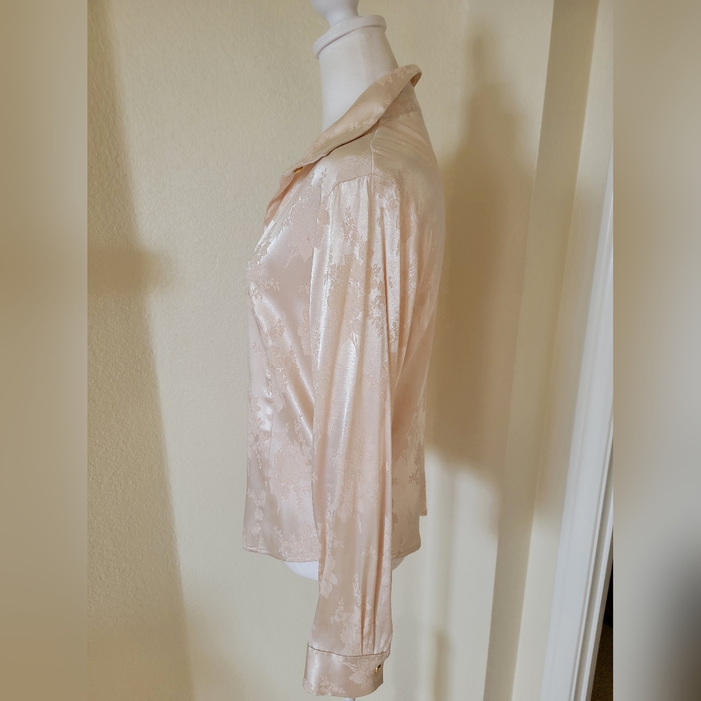 Hype gorgeous blouse, size Medium - Picture 3 of 4